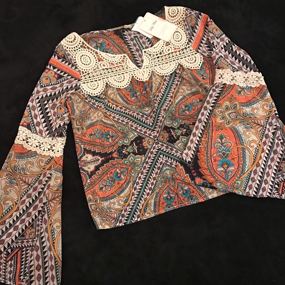 Lilly White Medium. NWT.